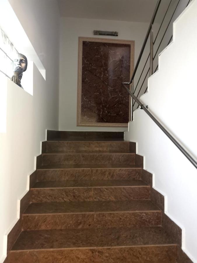 Hotel Dinastia Pitesti Luaran gambar